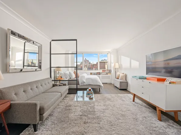 61 Jane Street image 1 of 7