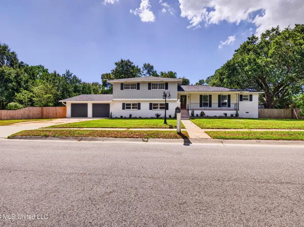808 Sea Cove St, Pascagoula, MS 39581