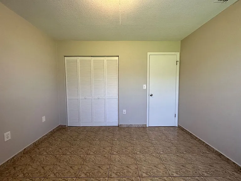 707 Wedge Ln — Photo 16