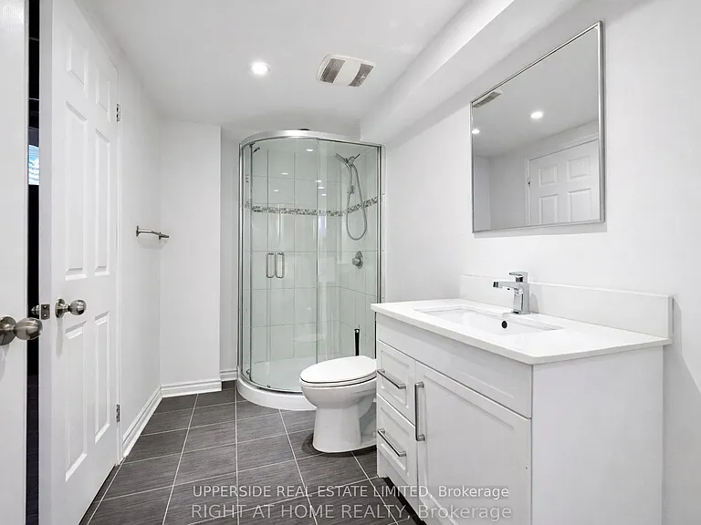 46 Country Ln #LOWER — Photo 5