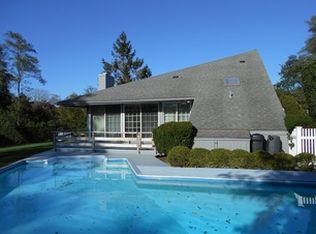 120 Bishops Ln, Southampton, NY 11968