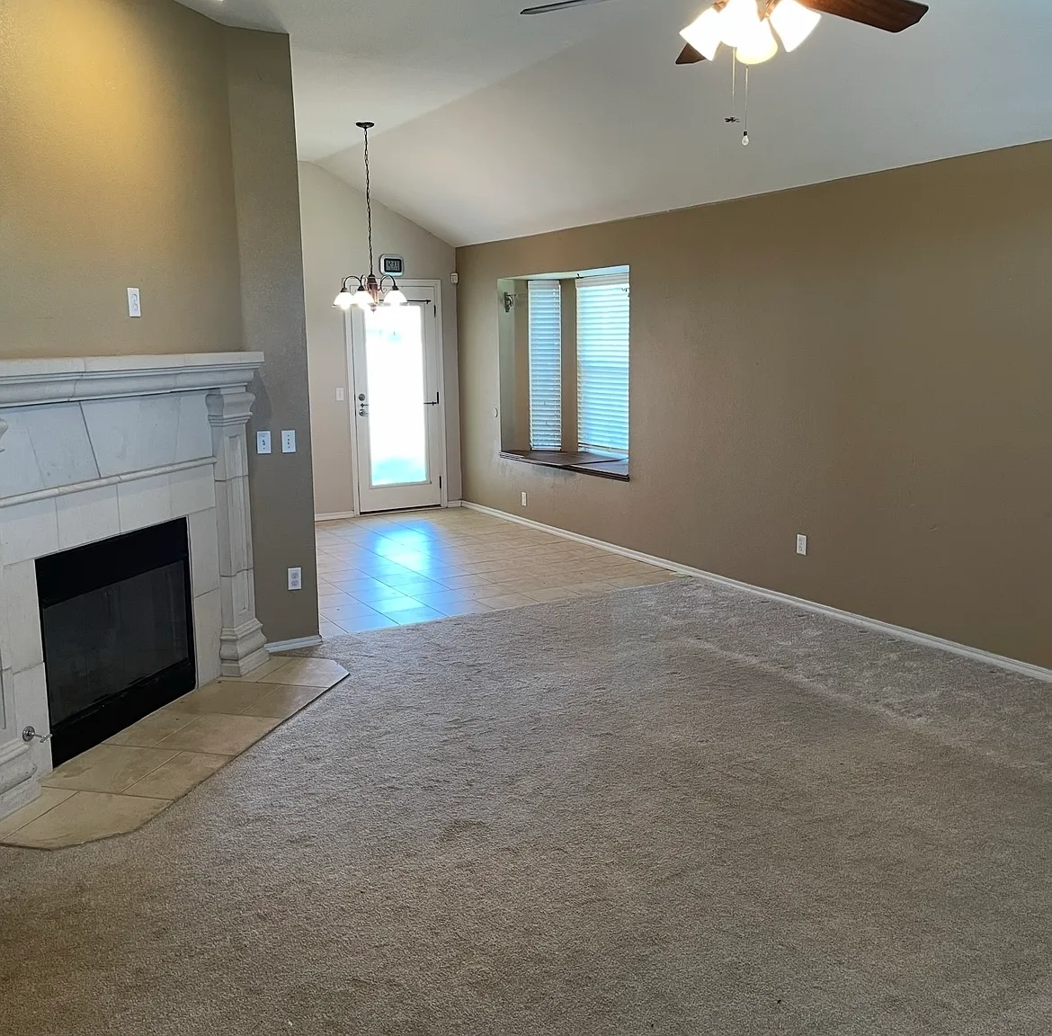4 bed, 1602 sqft, $1,650 — Photo 2
