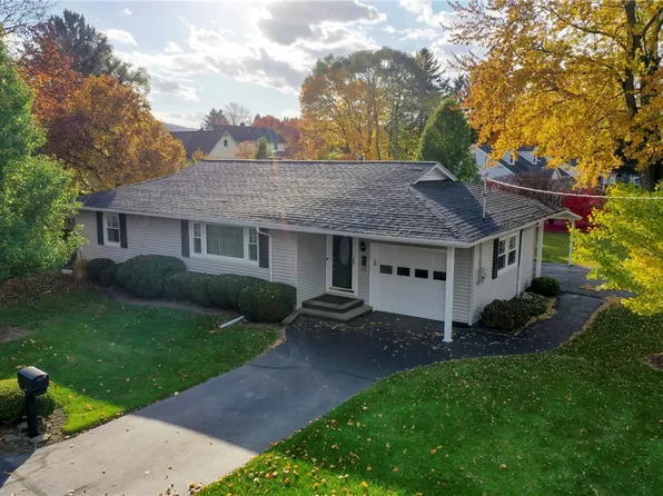 23 Fairview Dr, Bath, NY 14810