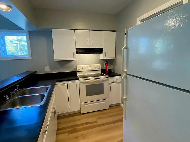 11 Riverbend Dr #27-6 — Photo 3