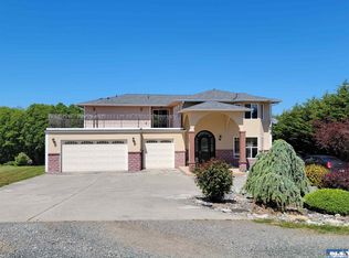 113 Les Saints Rd, Sequim, WA 98382