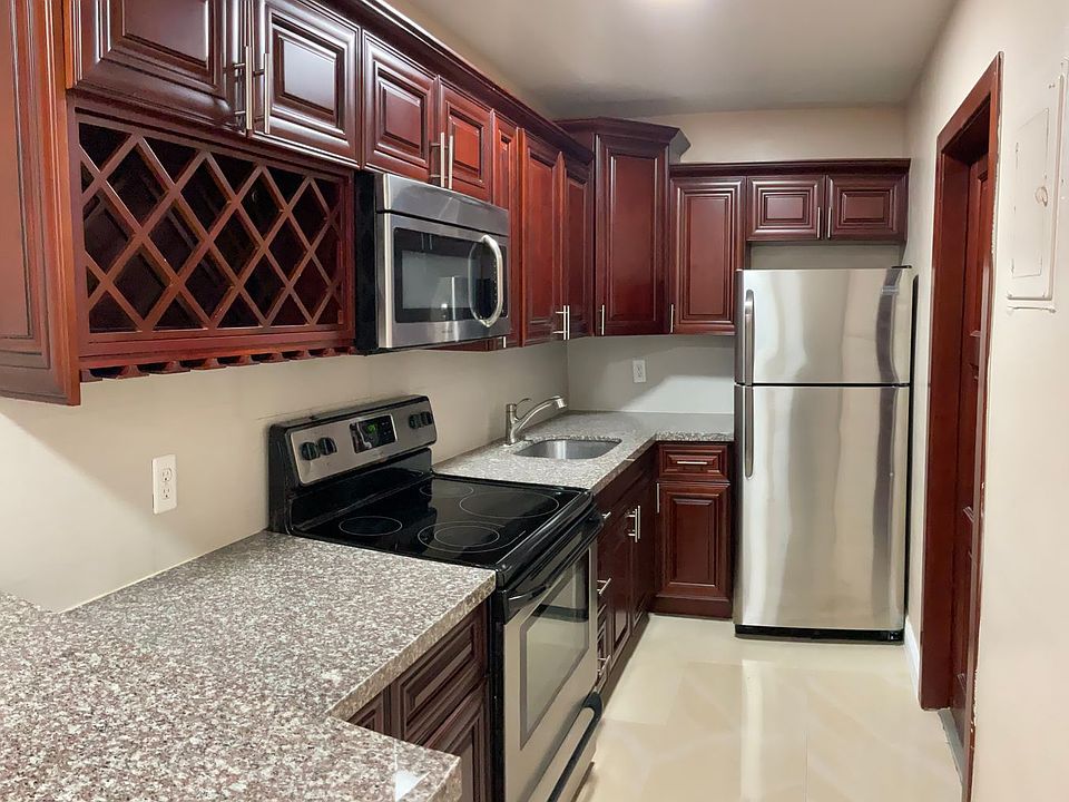 1st image of 1931 NE 51st St APT 4
