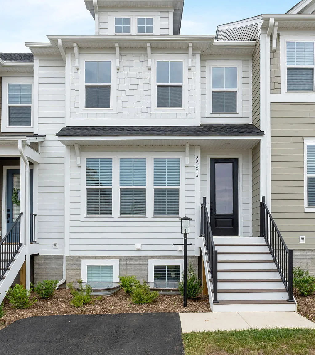 2230 Leeham St — Photo 3