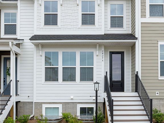 3rd image of 2427A Anlee Rd