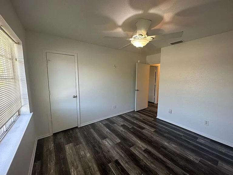 2818 Golfing Green Dr — Photo 19