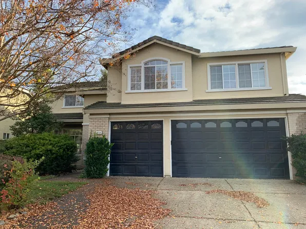 2154 Meadowbrook Dr, Lodi, CA 95242