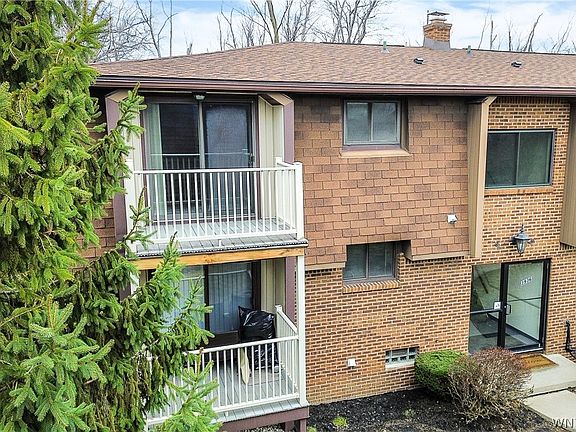 2nd image of 3936 Ridge Lea Rd APT D