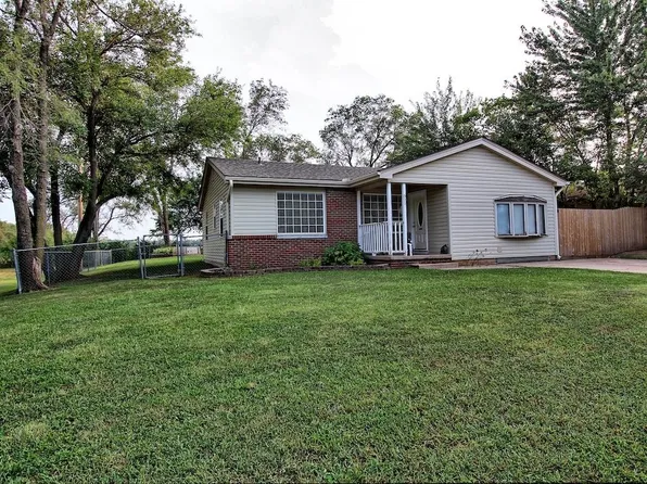 801 W 4th St, Haysville, KS 67060