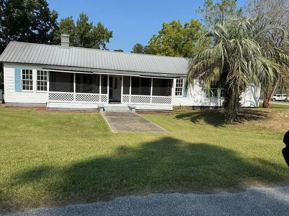 1106 Oak St NW, Townsend, GA 31331