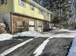 1542 Greenwood Lake Tpke W, Hewitt, NJ 07421