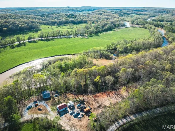 21 Rodeo Ln, Cuba, MO 65453