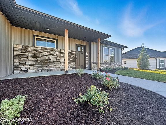 2nd image of 15315 Amendment Rd