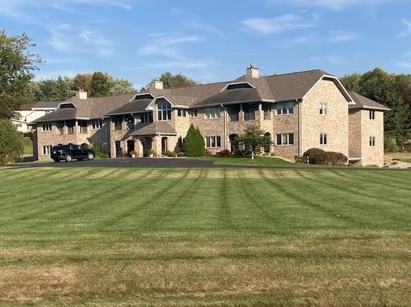 778 Hillside Ter APT L, Ripon, WI 54971
