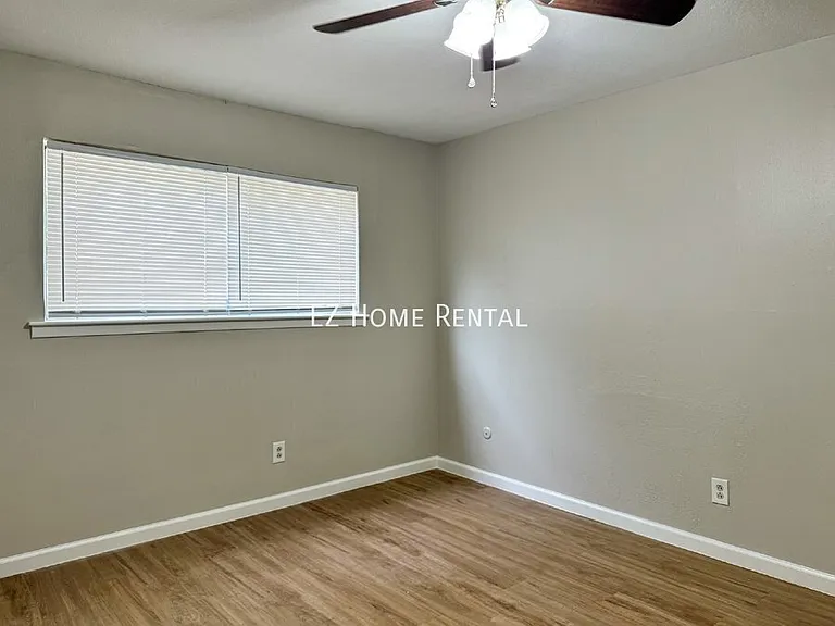 2101 6th Ave N #3 — Photo 9
