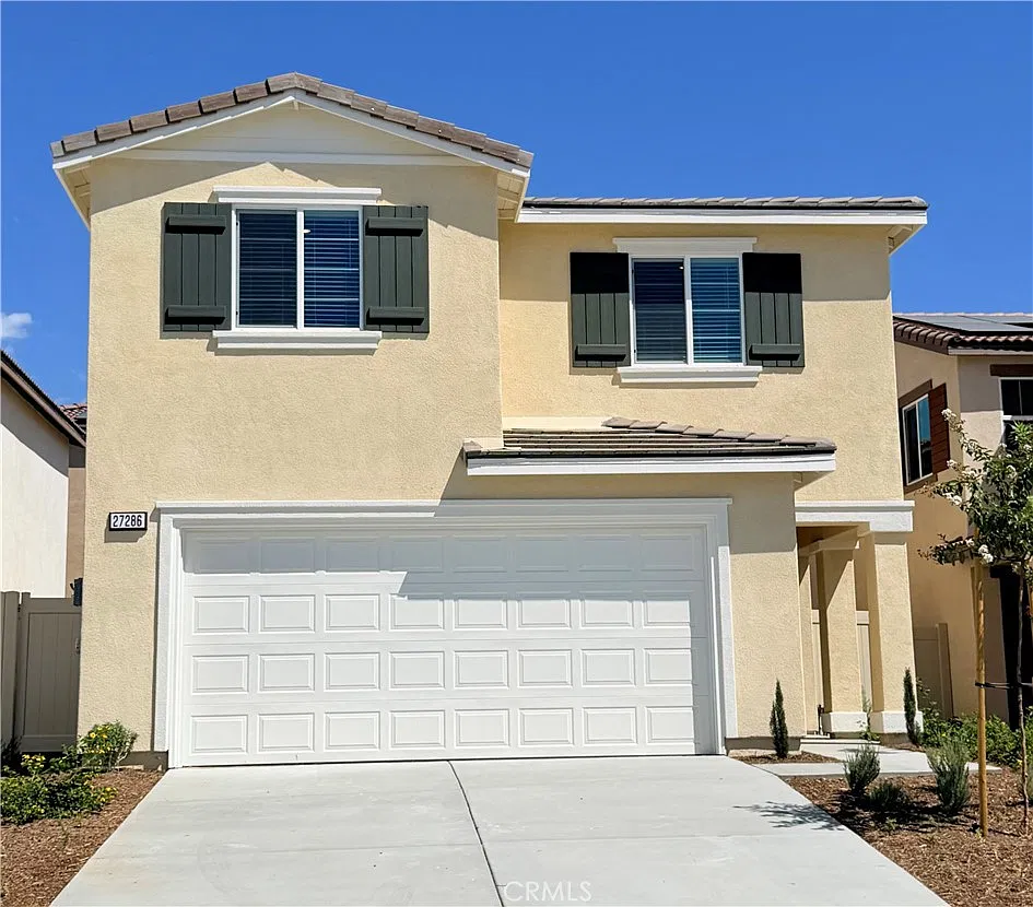 3 bed, 2.5 bath, 1575 sqft, $3,000 — Photo 1