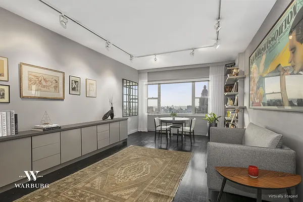 Sold by Warburg | media 17