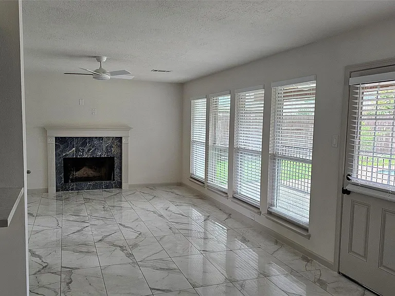 23510 Stratsborough Dr — Photo 14