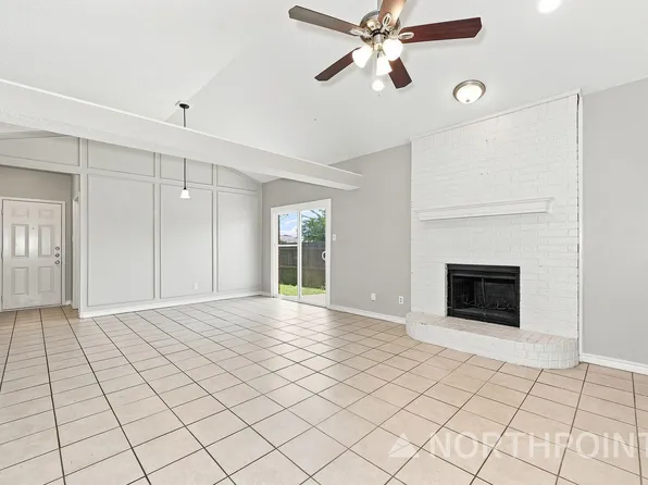 704 Monique Pl, Cedar Hill, TX 75104