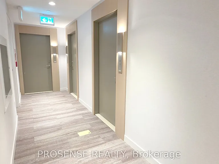 15 Skyridge Dr #703 — Photo 8