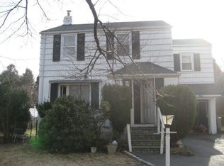 175 Queens Ave, Elmont, NY 11003