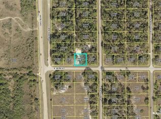 2405 E 18th St, Lehigh Acres, FL 33972