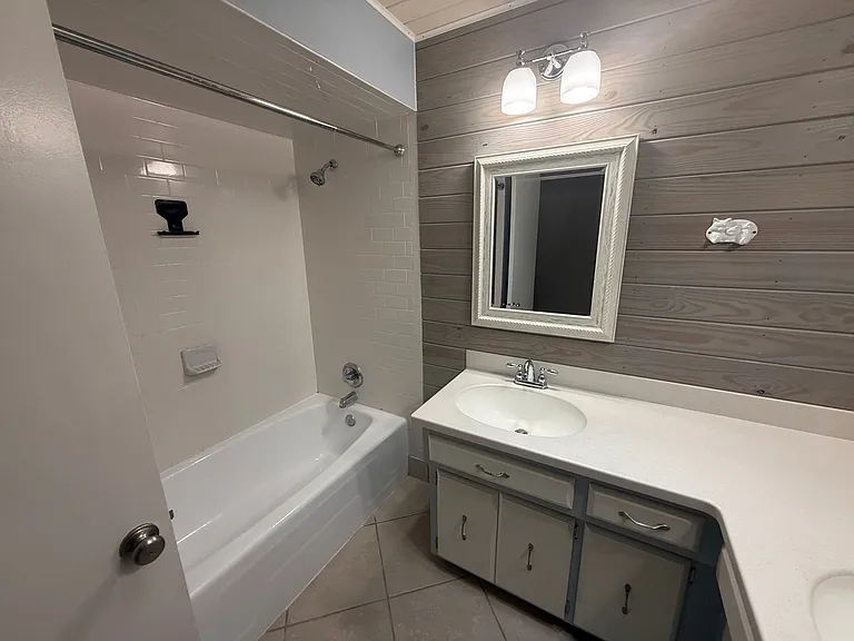 2374 Stafford Dr — Photo 45