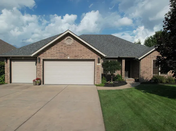1448 Glade Avenue, Springfield, MO 65802