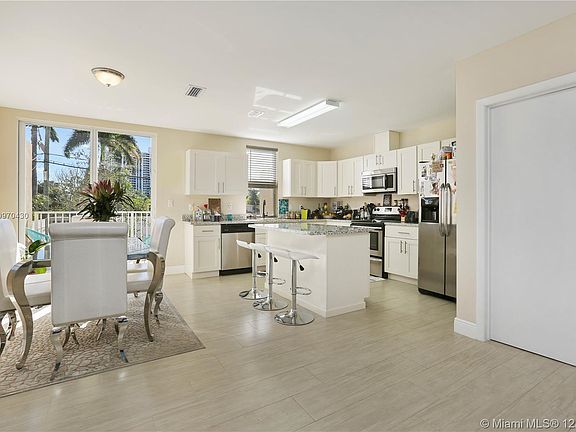 5th image of 1632 NE 110th St #1