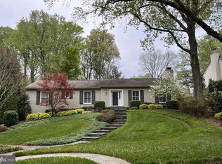 5 Savannah Ct, Bethesda, MD 20817