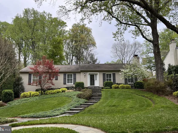 5 Savannah Ct, Bethesda, MD 20817