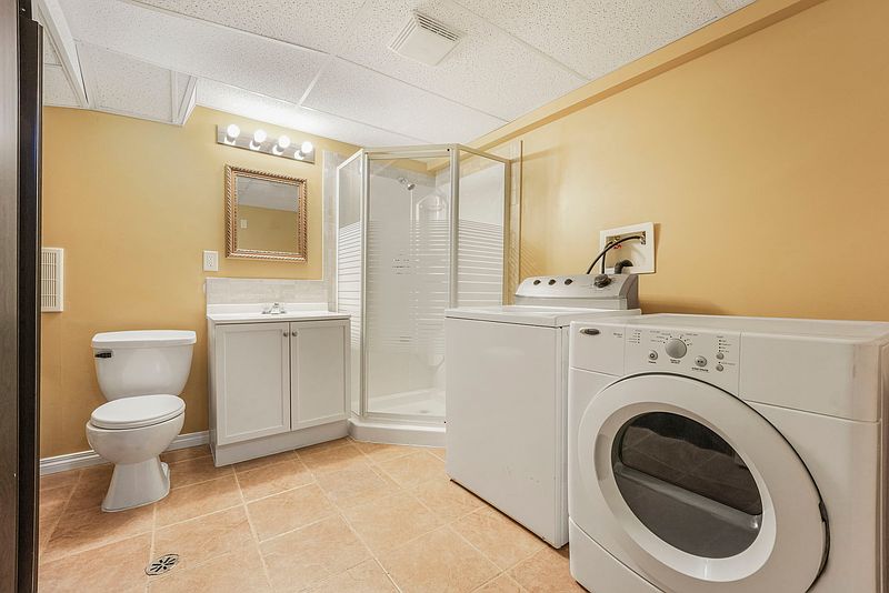 Edmonton Townhouse for rent - 3 Bedrooms — photo 34