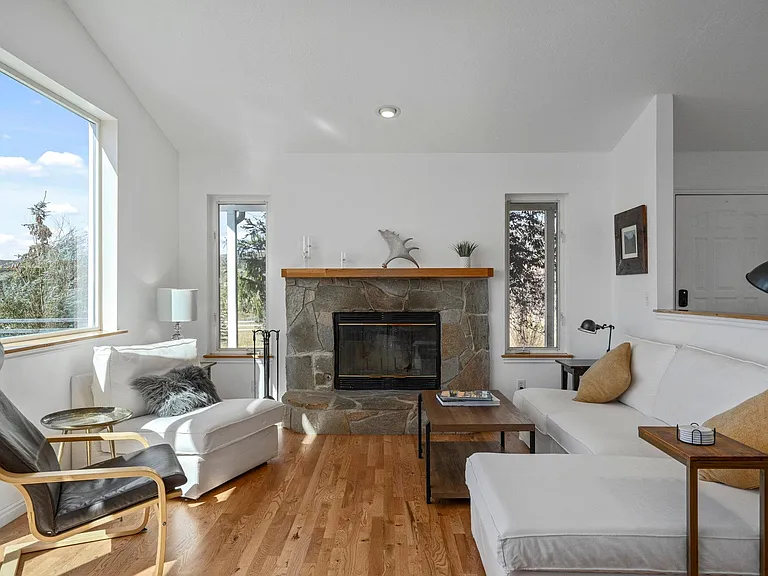 8620 N Brookwood Dr — Photo 3