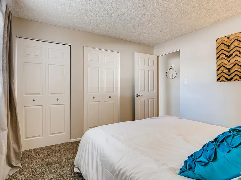 Flats at Pinecliff — Photo 16