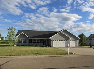 W5487 Mile Long Dr, APPLETON, WI 54915