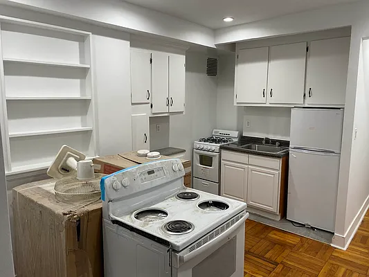 Rented by Legacy Realty Group NYC LLC | media 11