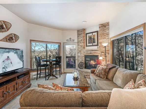411 Eagle Dr #2