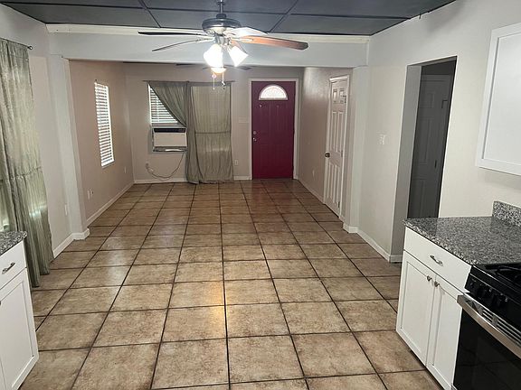 5th image of 314 Bristol Ave