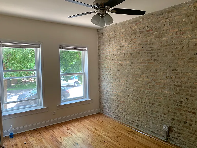 2108 N Saint Louis Ave #3 — Photo 7