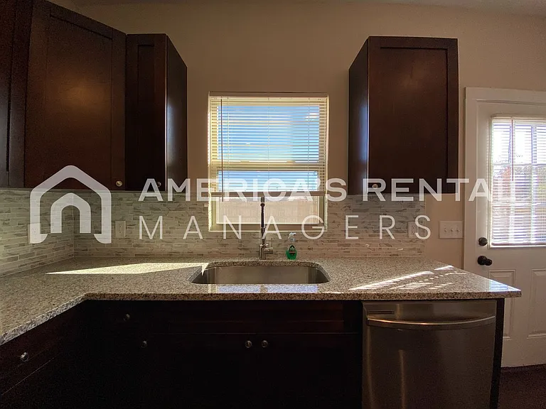6206 Cathwick Dr — Photo 6