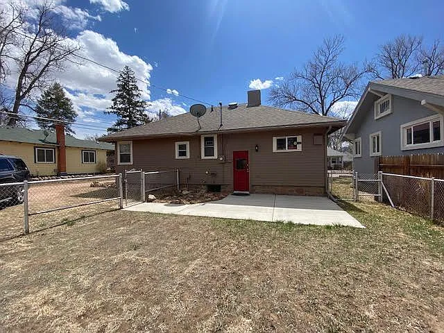 1012 E Yampa St — Photo 3