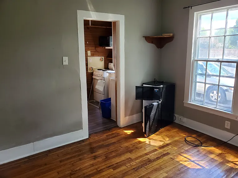 422 W Dutton St #1 — Photo 6