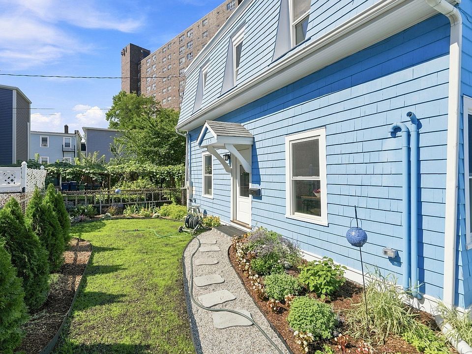 1st image of 135 Tremont St