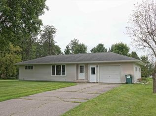 410 N 1st Ave, Abbotsford, WI 54405