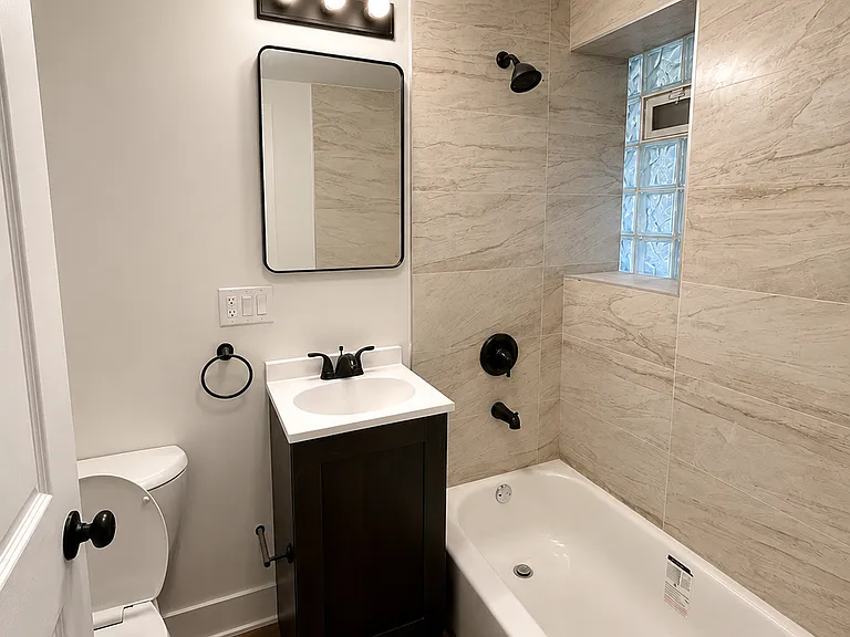 7416 N Ashland Blvd #1 — Photo 16