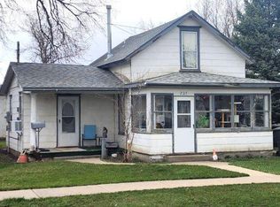 205 E 2nd St, Miller, SD 57362