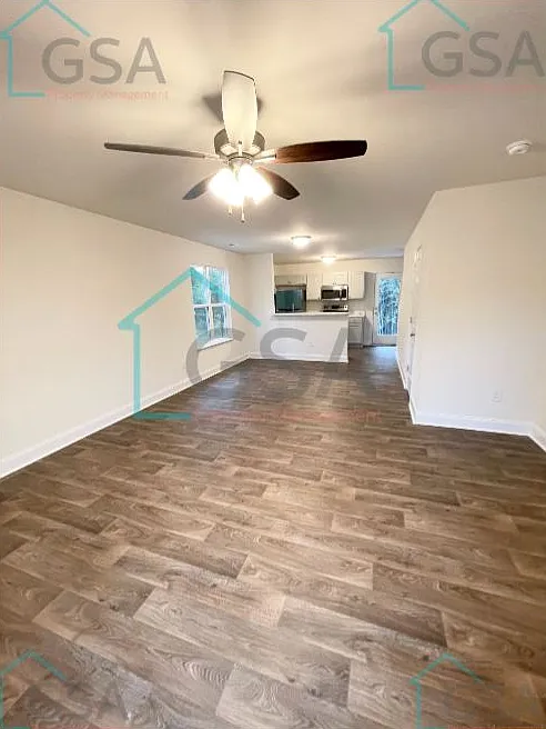 2 bed, 1.5 bath, $1,250 — Photo 2